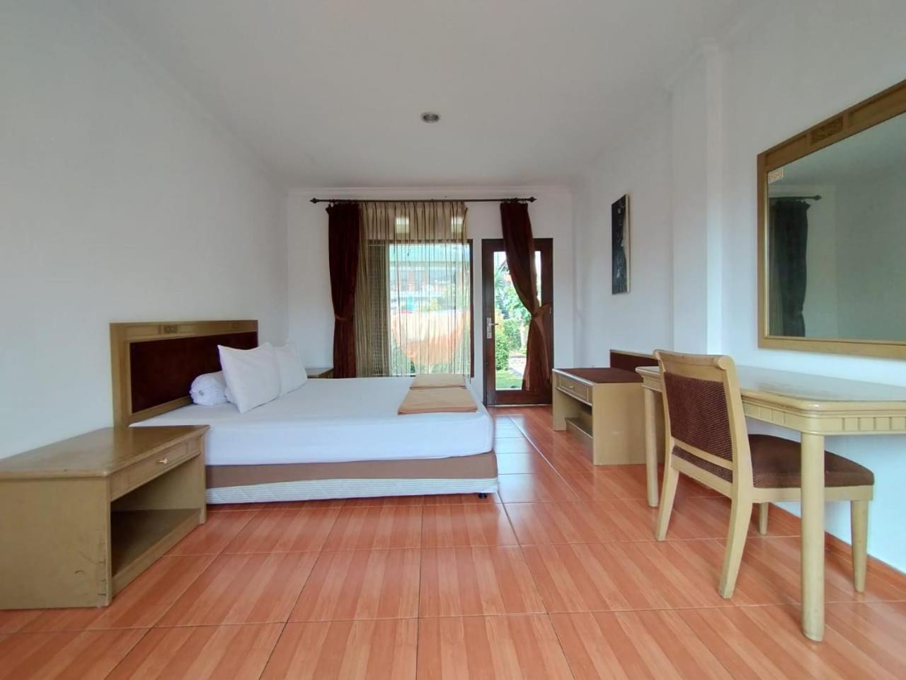Villa Bukit Danau Lot 14 Cinengangirang المظهر الخارجي الصورة